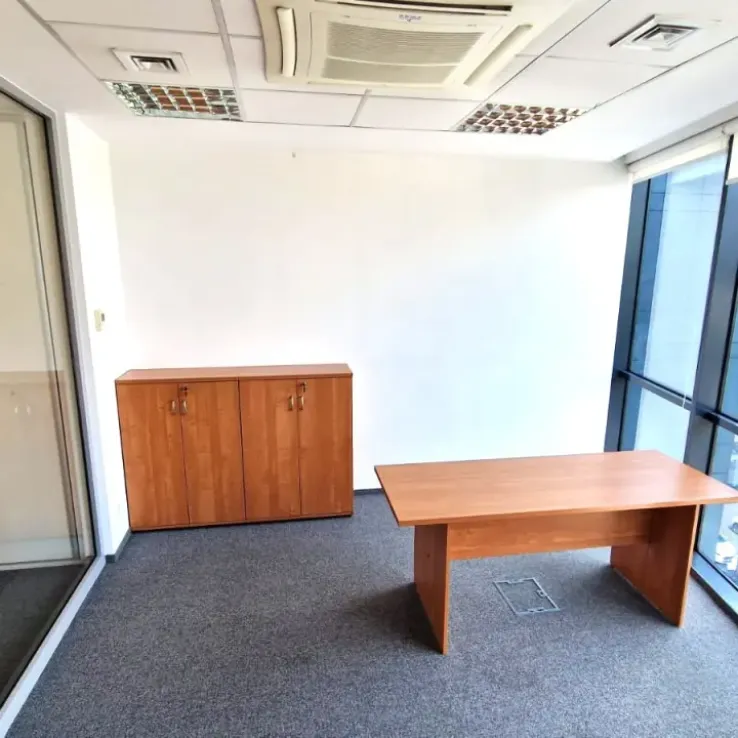 Centrum Biznesu Kopcińskiego 77