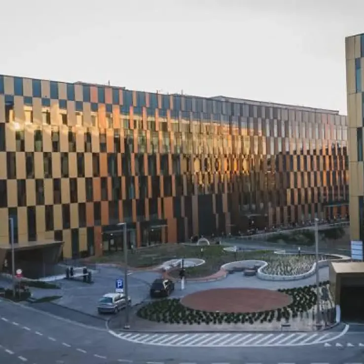 High Five - Budynek 2