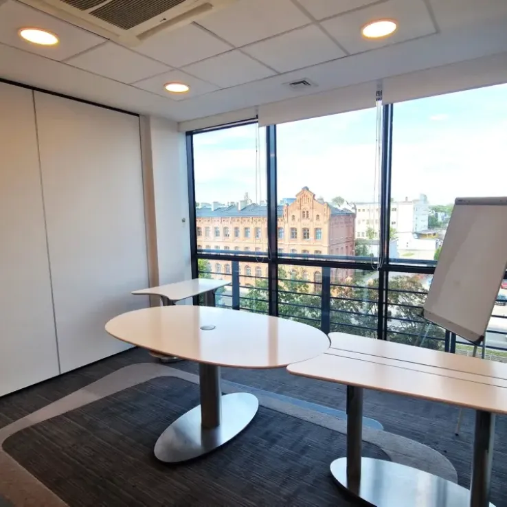 Centrum Biznesu Kopcińskiego 73/75