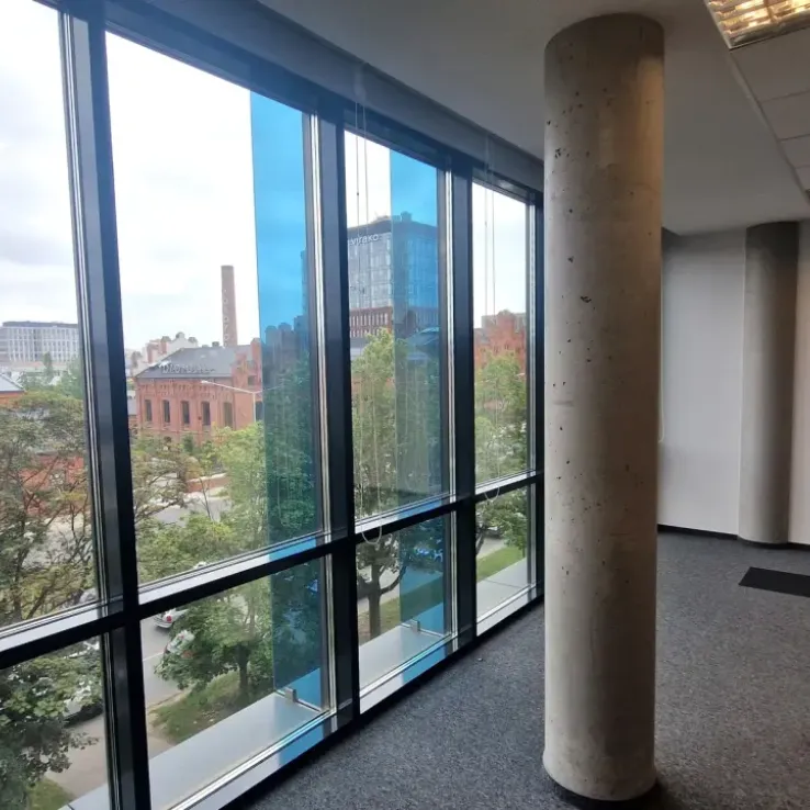 Centrum Biznesu Kopcińskiego 79