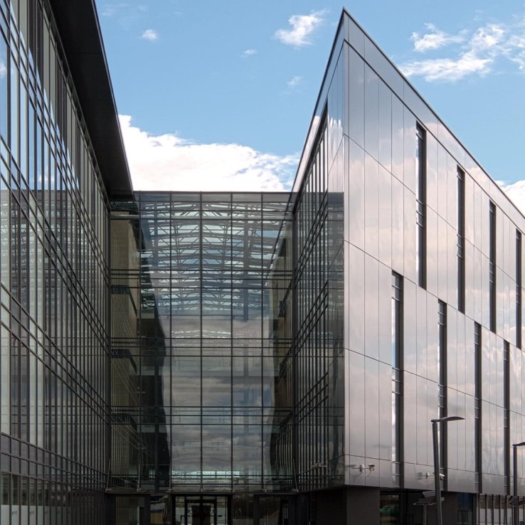 Skalar Office Center