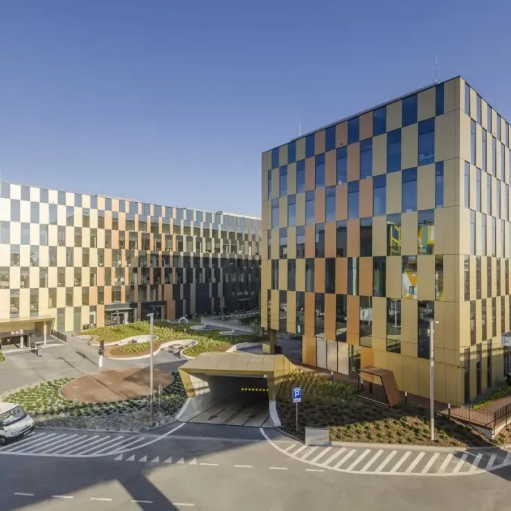 High Five - Budynek 1