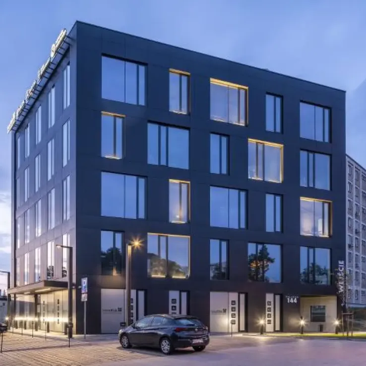 Palacza Office Center