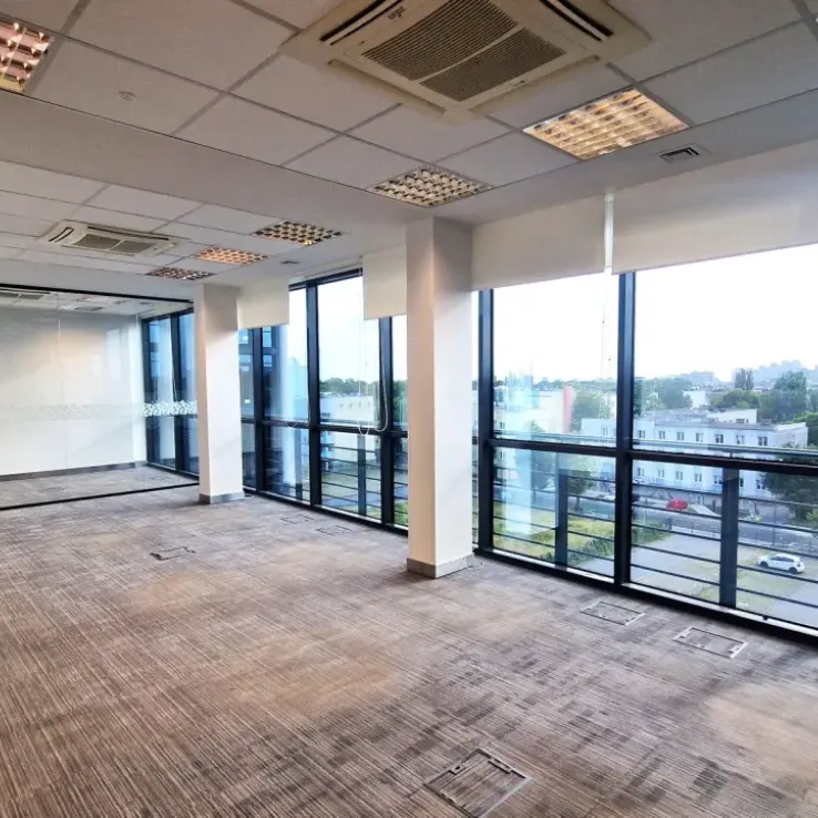 Centrum Biznesu Kopcińskiego 73/75