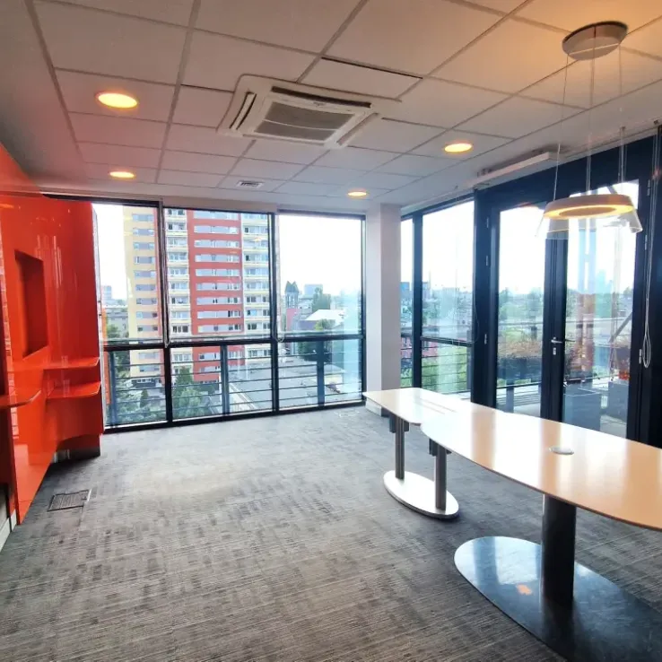 Centrum Biznesu Kopcińskiego 73/75