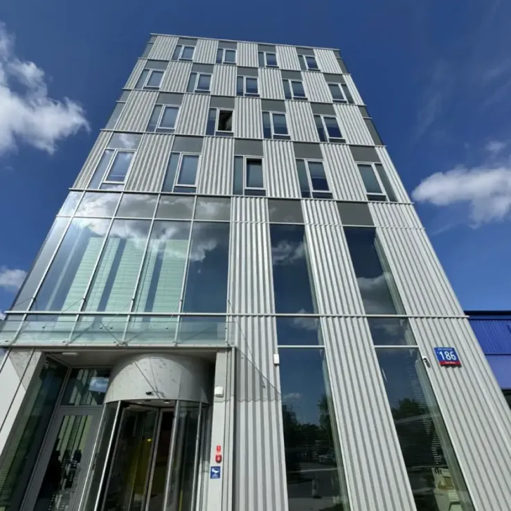 Aleje Jerozolimskie 186