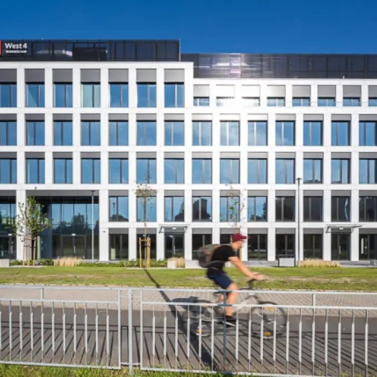 West 4 Business Hub - Budynek A