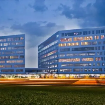 Kapelanka 42 - Budynek A