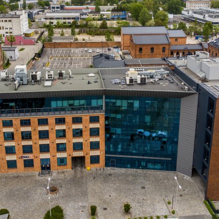 Centrum Biznesu Kopcińskiego 79