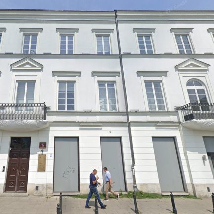 Plac Trzech Krzyży 16