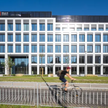 West 4 Business Hub - Budynek A