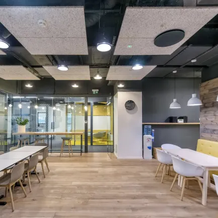 Promenada Business Center